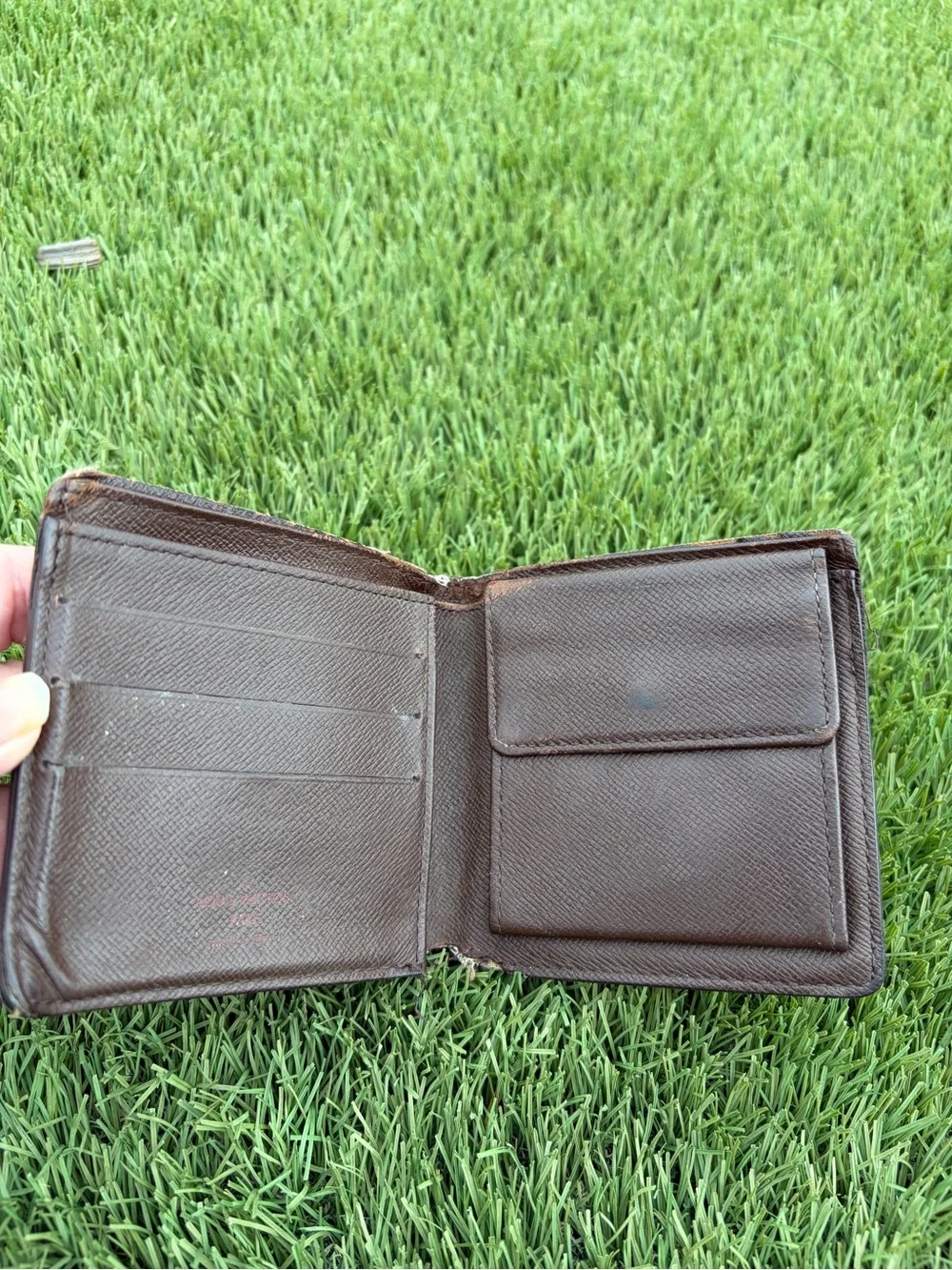 Men’s Louis Vuitton Damier Wallet Billfold Authentic 2003 DateCode Damaged